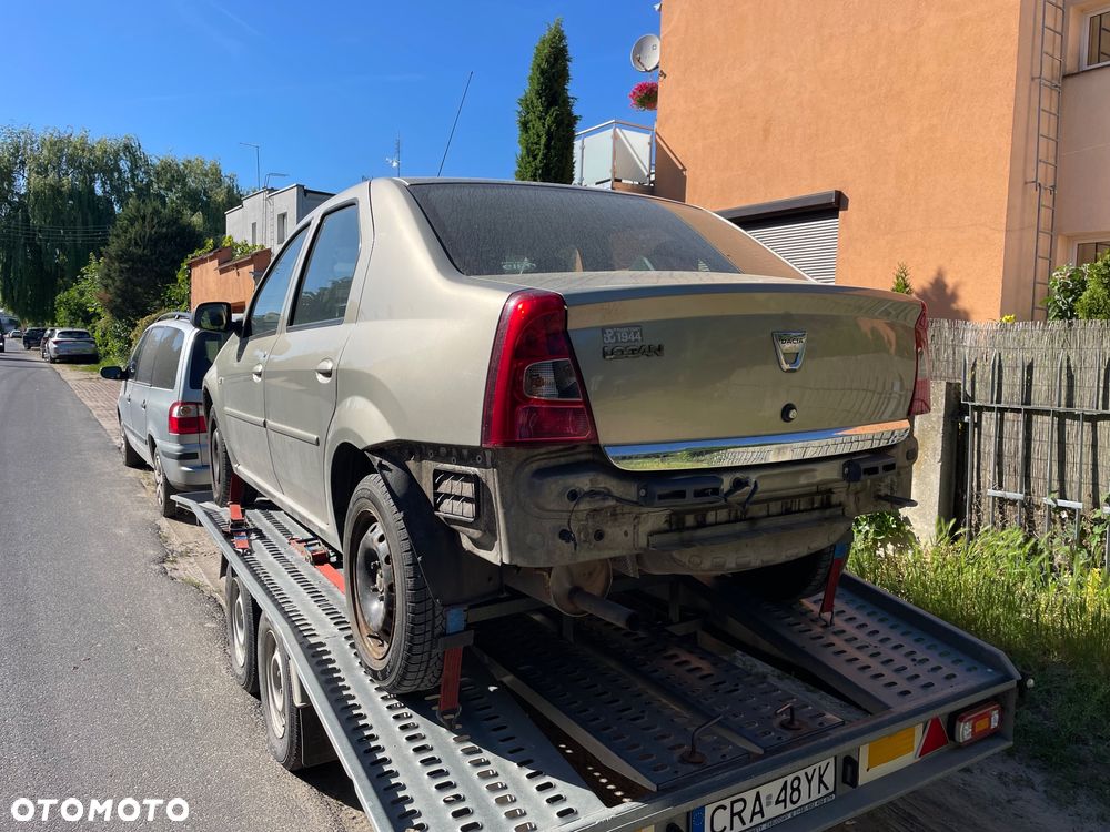 Dacia Logan 1.2 16V Laureate BL - 4