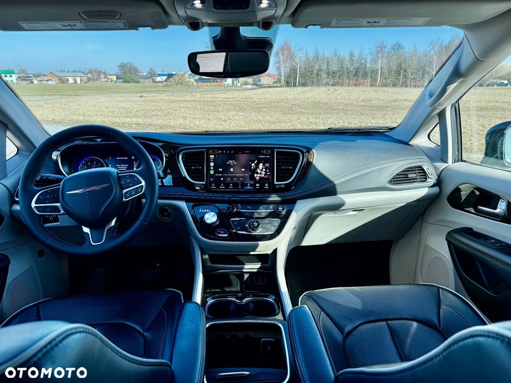 Chrysler Pacifica - 6