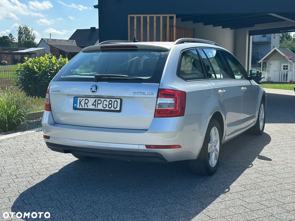 Skoda Octavia 2.0 TDI SCR Ambition - 11