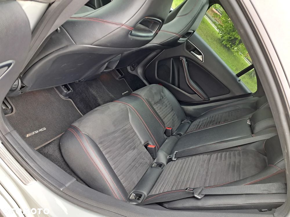 Mercedes-Benz CLA 220 CDI 7G-DCT AMG Line - 25