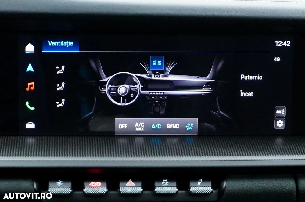 Porsche 911 Carrera 4 GTS PDK - 41