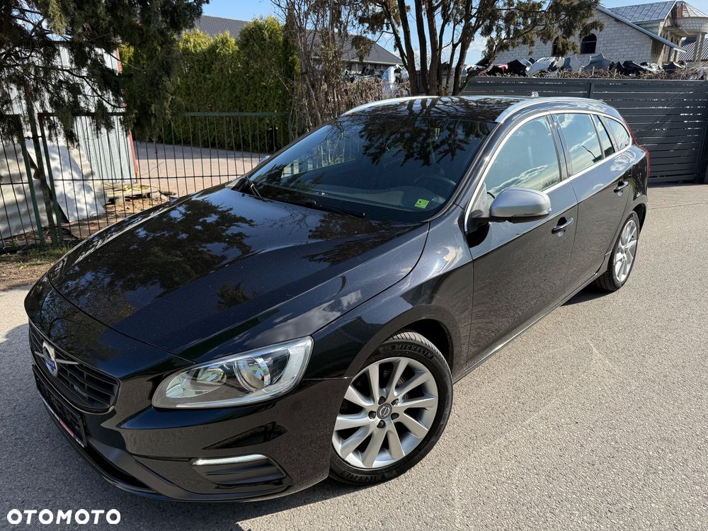Volvo V60 D4 Geartronic RDesign - 1