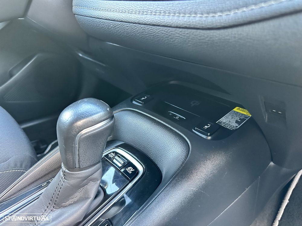 Toyota Corolla 1.8 Hybrid Square Collection - 56