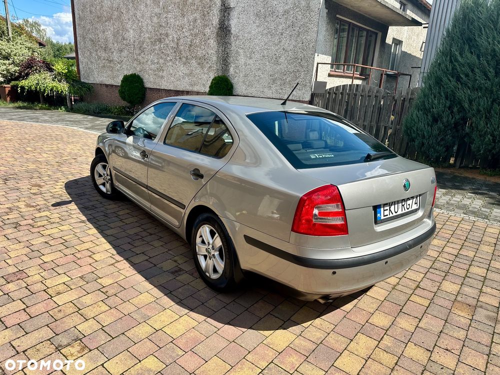 Skoda Octavia 1.6 Family Plus - 13