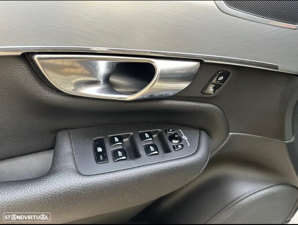 Volvo XC 90 - 23