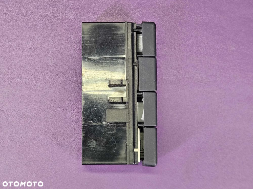 Panel Przycisk Włacznik Wyłącznik ESP Kontrolka Airbag Poduszek Zaślepka UK Angielskie Audi A4 B6 B7 - 17