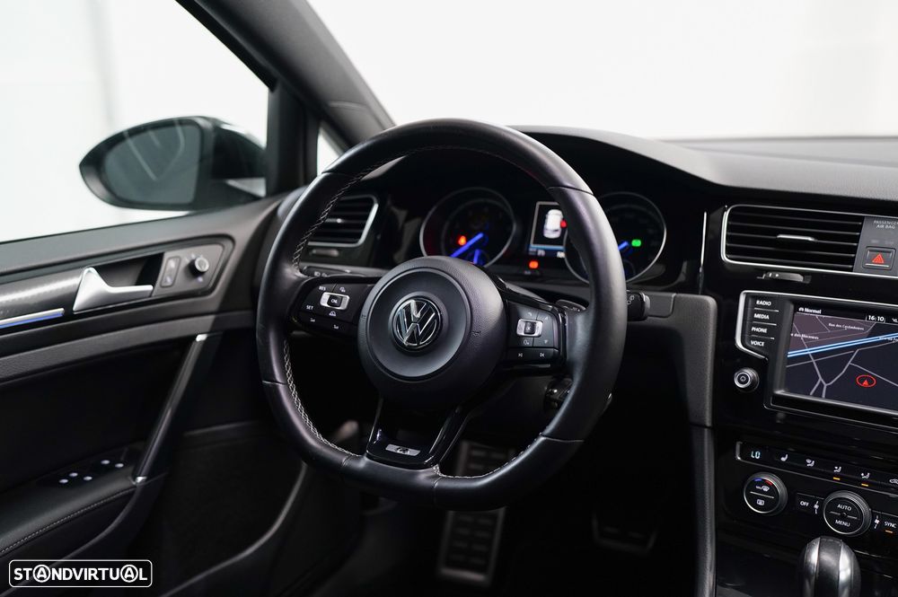 VW Golf 2.0 TSI R DSG - 22