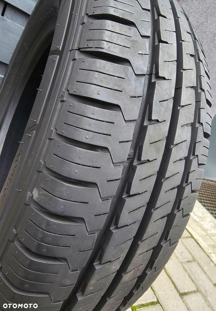 Hankook Vantra Lt 205/70R15C 106/104 R - 2