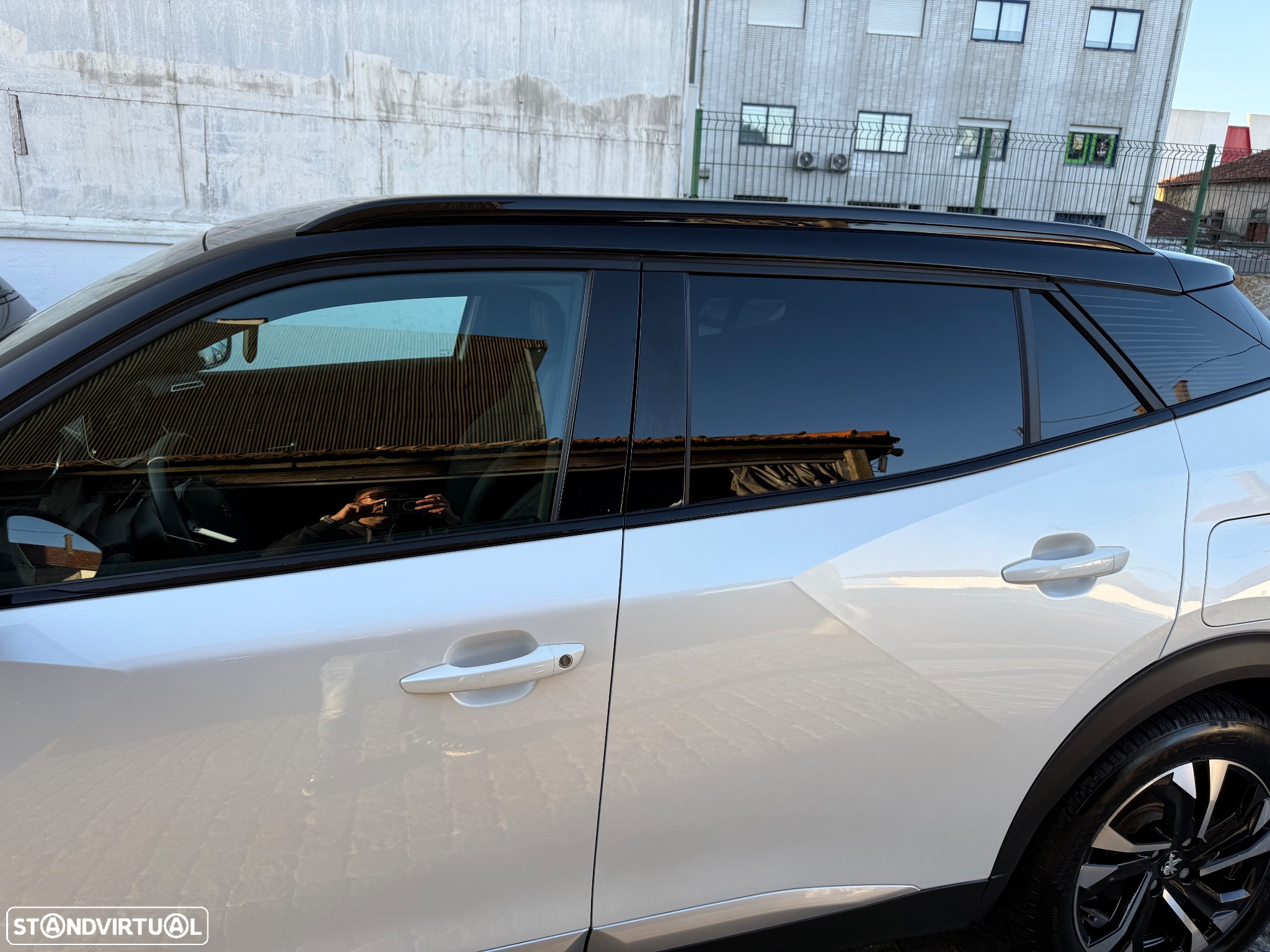 Peugeot e-2008 50 kWh Allure Pack - 41