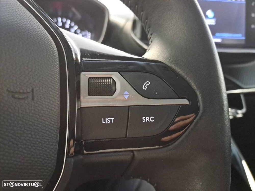 Peugeot 2008 1.2 PureTech Active Pack - 17