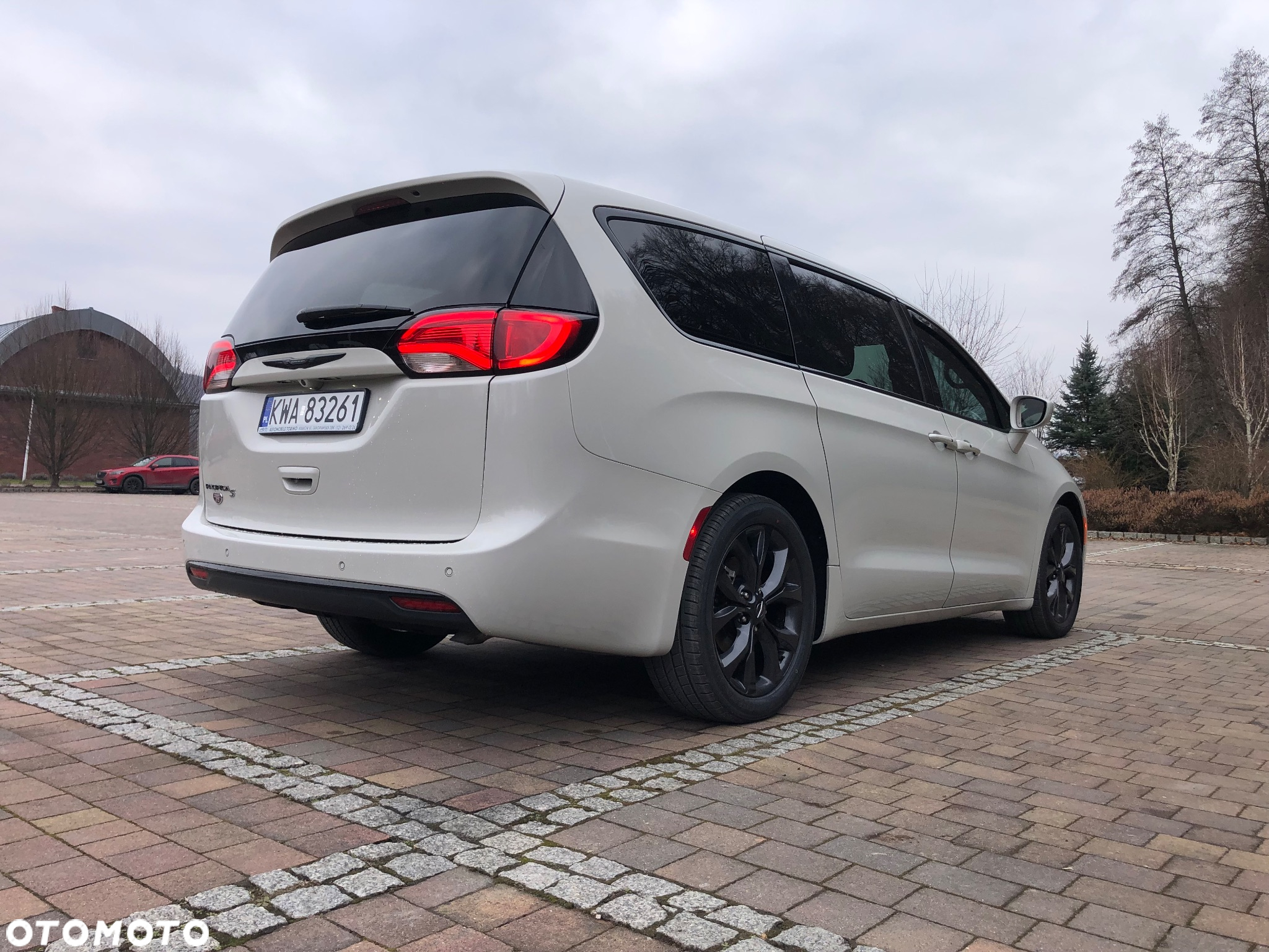 Chrysler Pacifica - 3