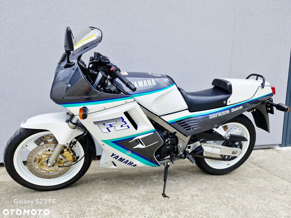 Yamaha FZ - 20