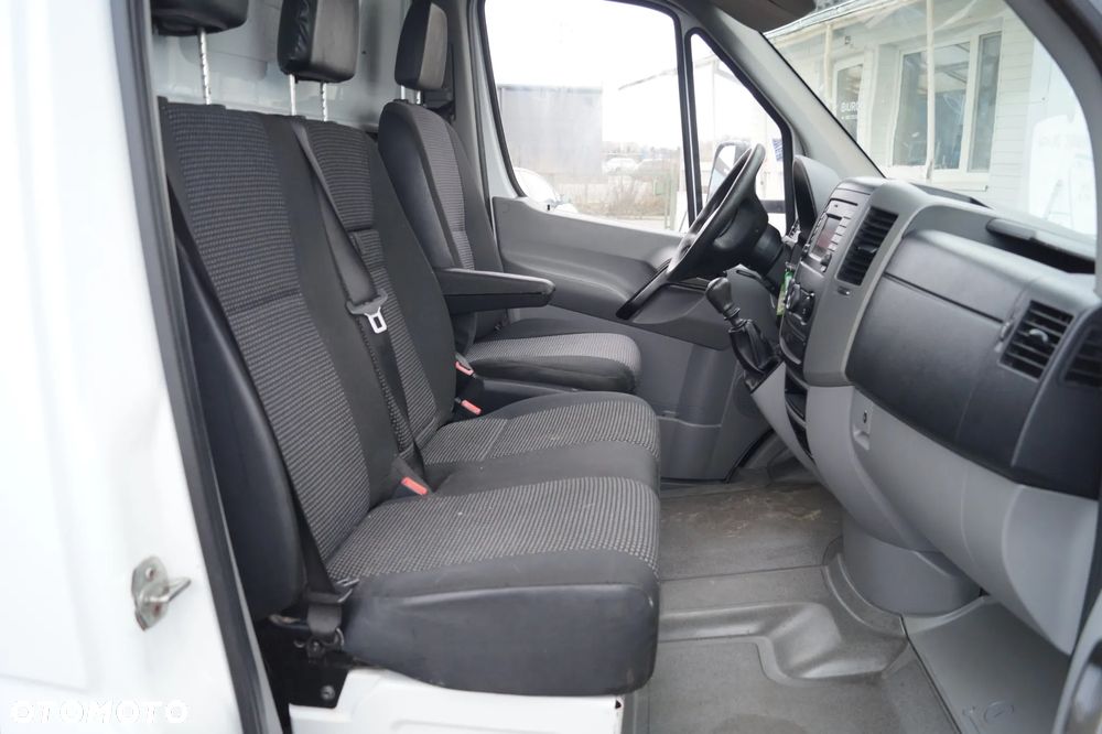 Mercedes-Benz Sprinter - 19