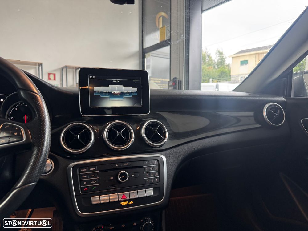 Mercedes-Benz CLA 180 d Shooting Brake Urban - 15