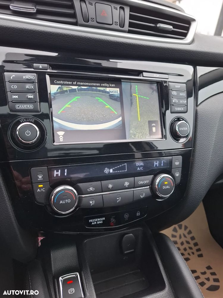 Nissan Qashqai 1.6 DIG-T TEKNA - 8