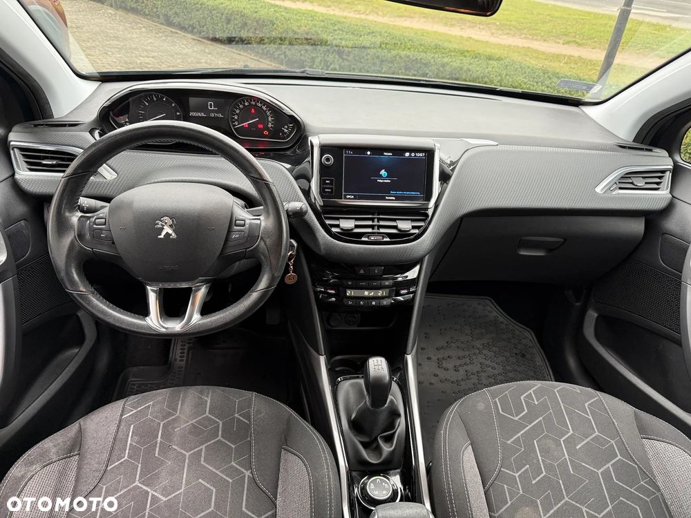 Peugeot 2008 1.2 Pure Tech GPF Active S&S - 6