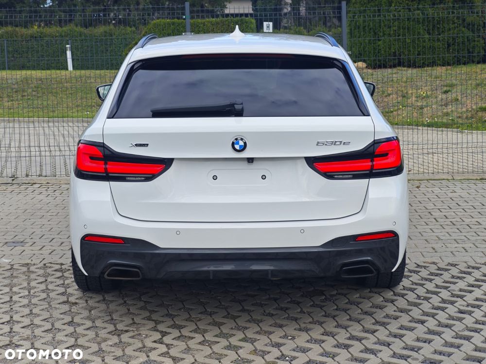 BMW Seria 5 2021 photo 5
