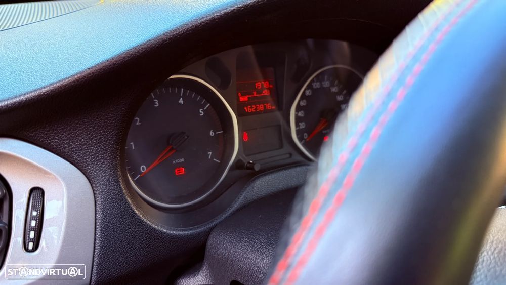 Citroën C-Elysée 1.6 HDi Exclusive - 16