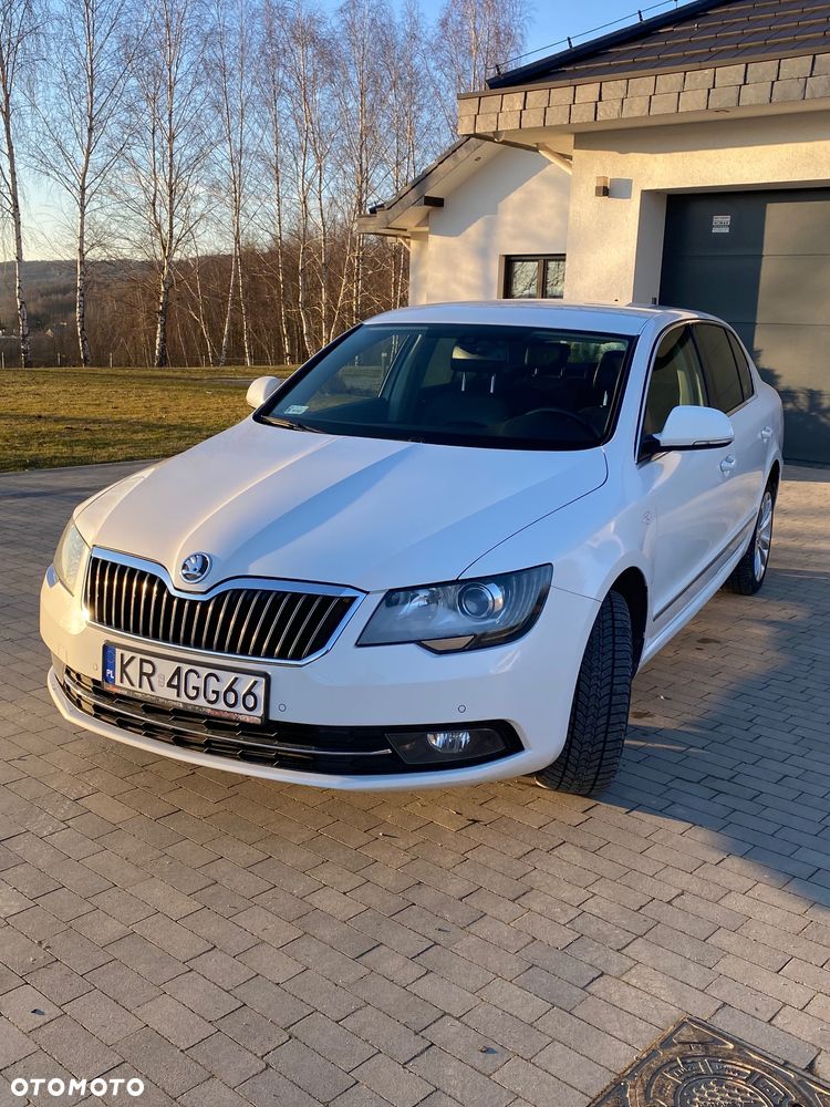Skoda Superb 2.0 TDI 4x4 L&K DSG - 1