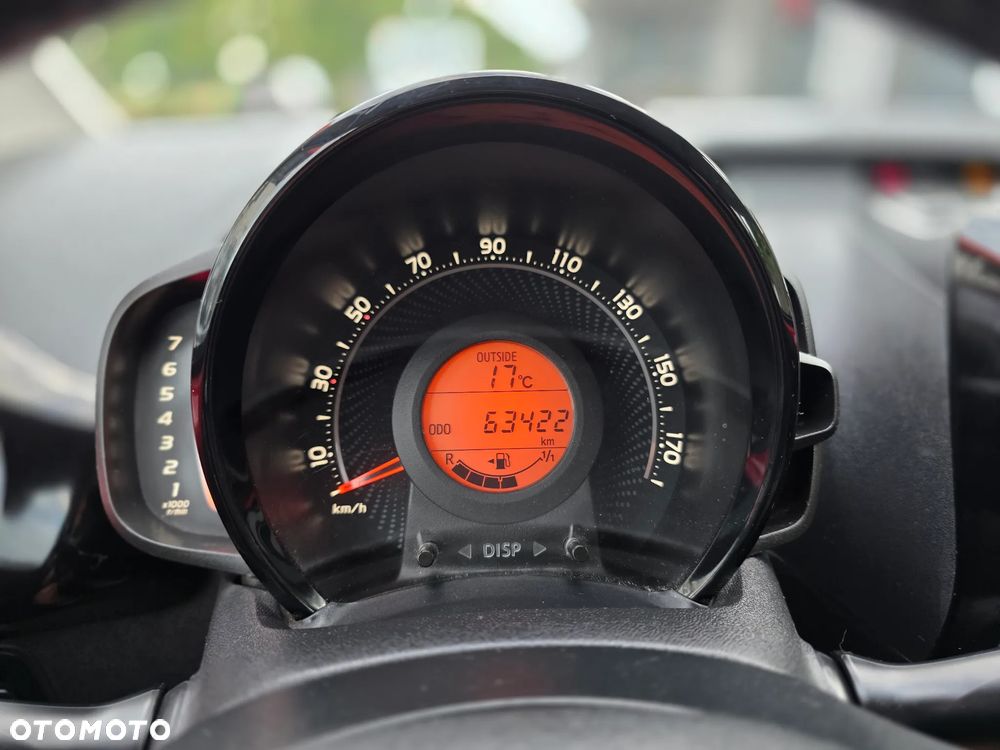 Toyota Aygo 1.0 VVT-i JBL Edition - 12