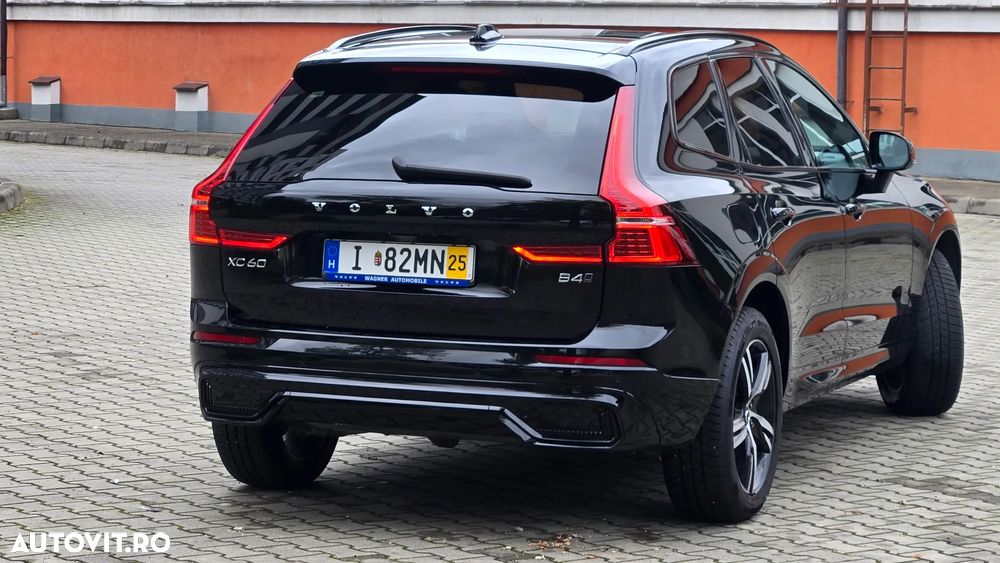 Volvo XC 60 B4 MHEV R-Design - 3
