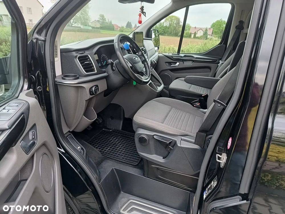 Ford Tourneo Custom 2.0 EcoBlue L1 Titanium - 10