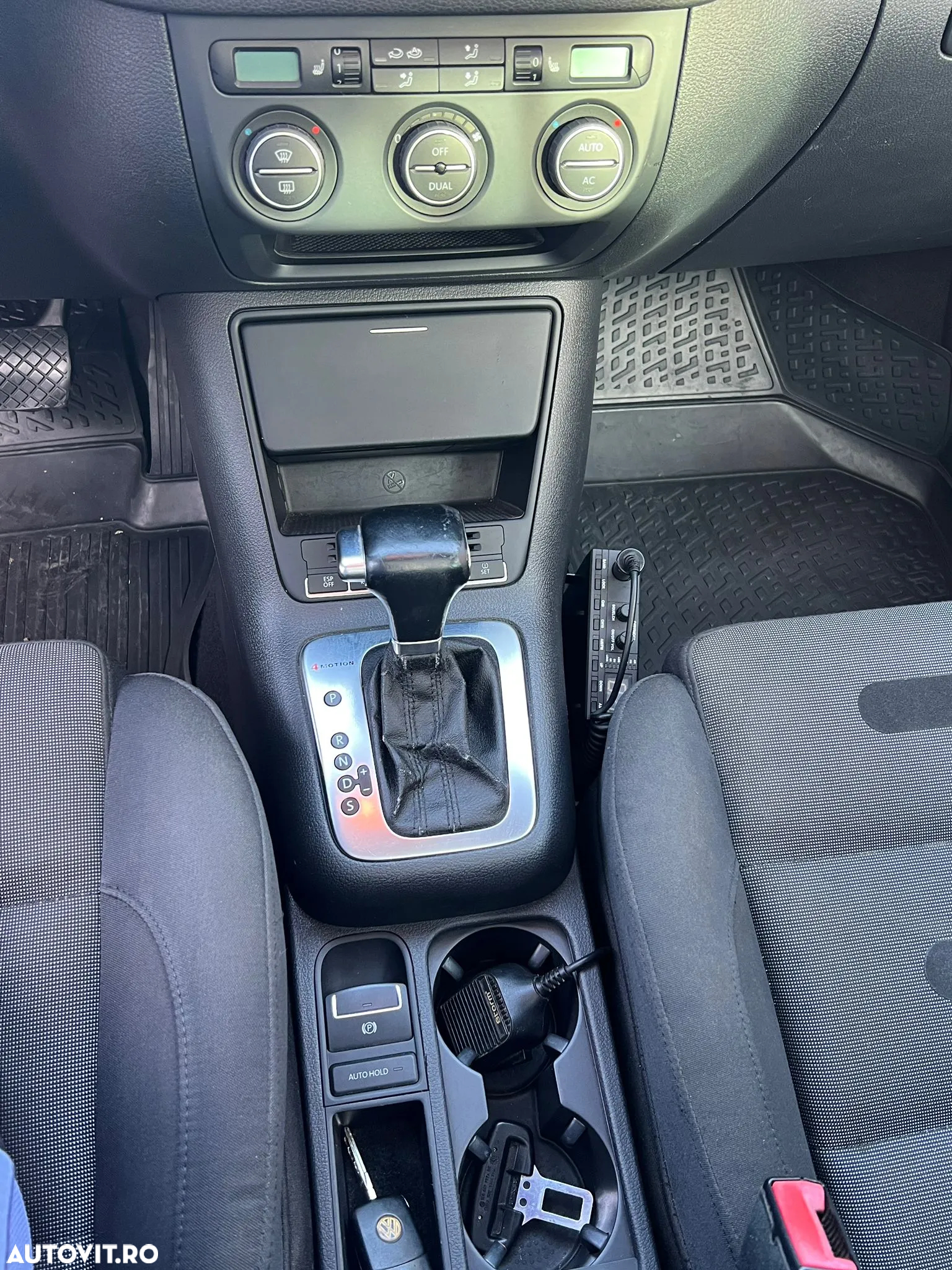 Volkswagen Tiguan 2.0 TDI 4Motion DSG Sport & Style - 4