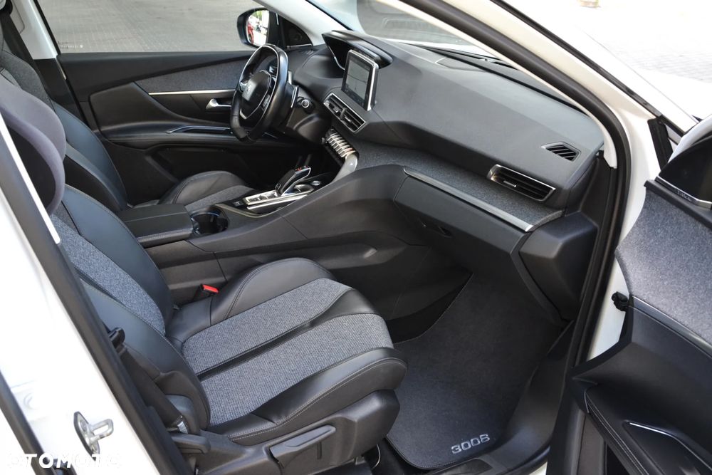 Peugeot 3008 BlueHDi 130 Stop & Start EAT8 Allure - 26