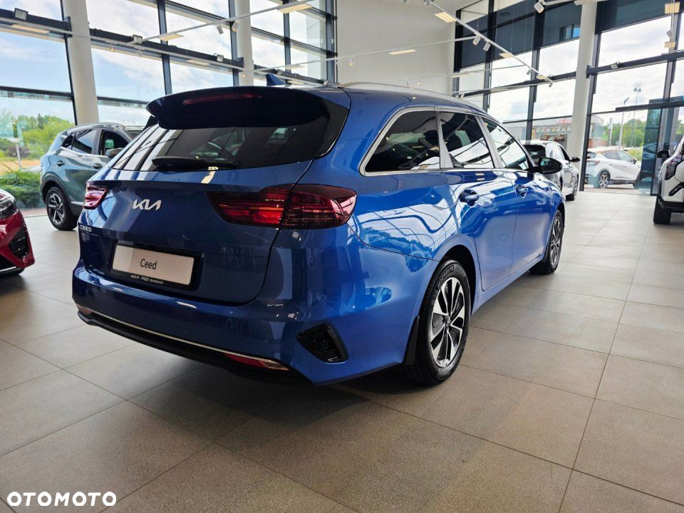 Kia Ceed - 4