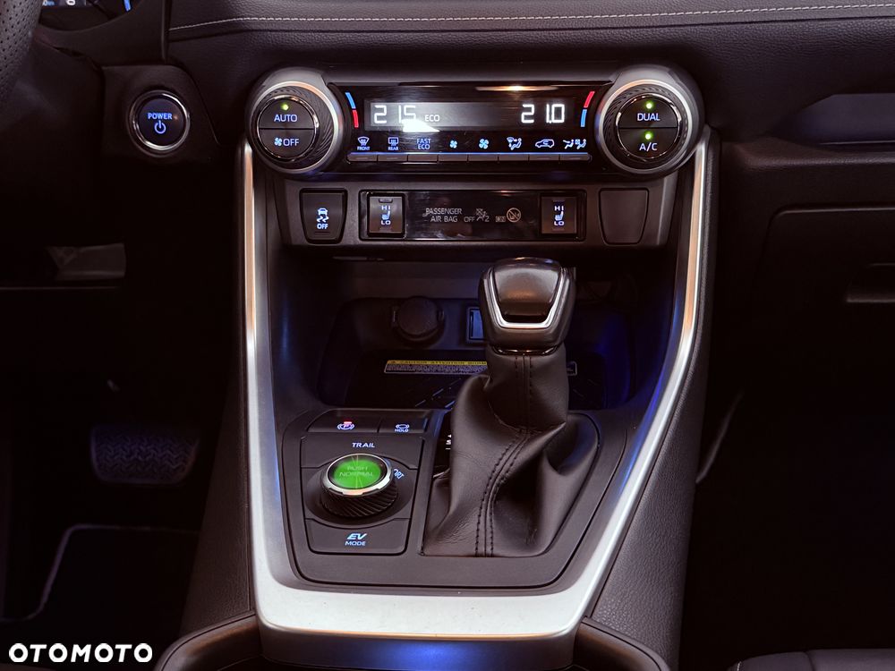 Toyota RAV4 2.5 Hybrid Black Edition by JBL 4x4 - 16