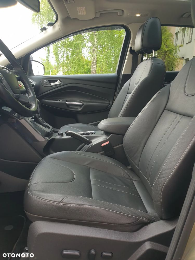Ford Kuga 2.0 TDCi 4x4 Titanium - 23