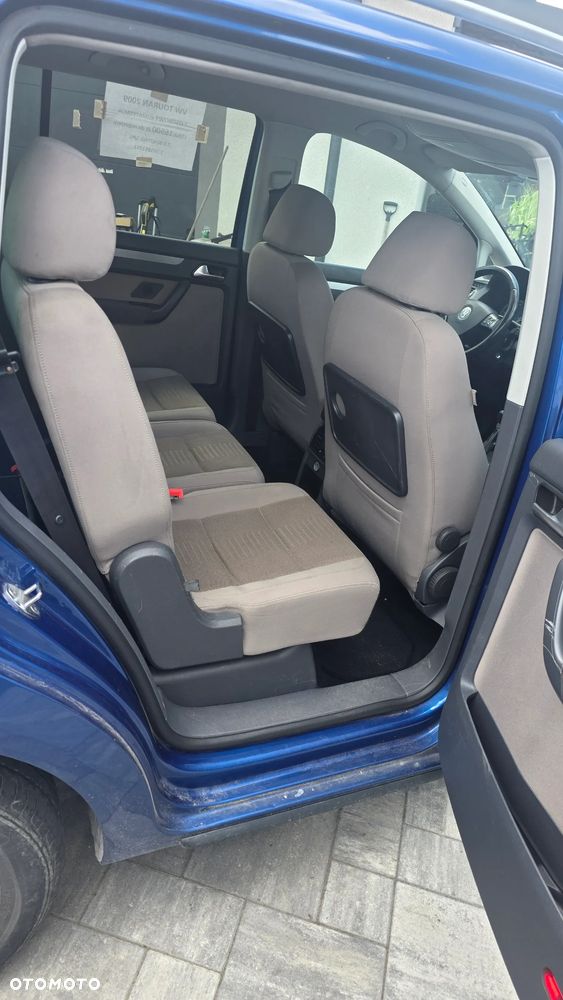 Volkswagen Touran - 9
