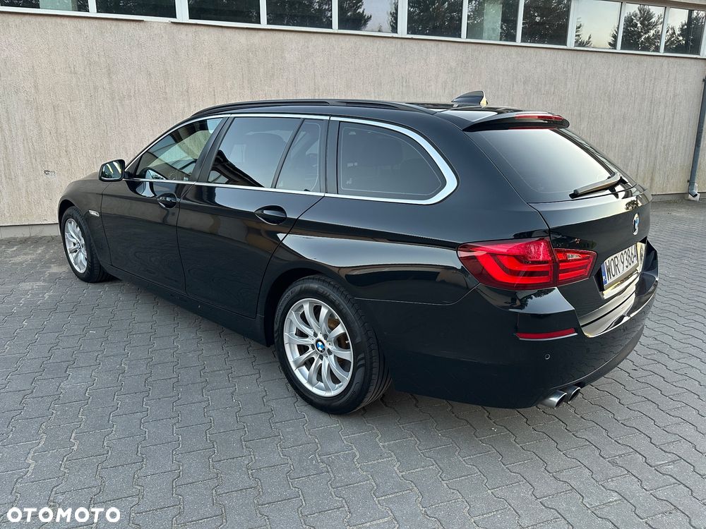 BMW Seria 5 525d Sport-Aut Modern Line - 12