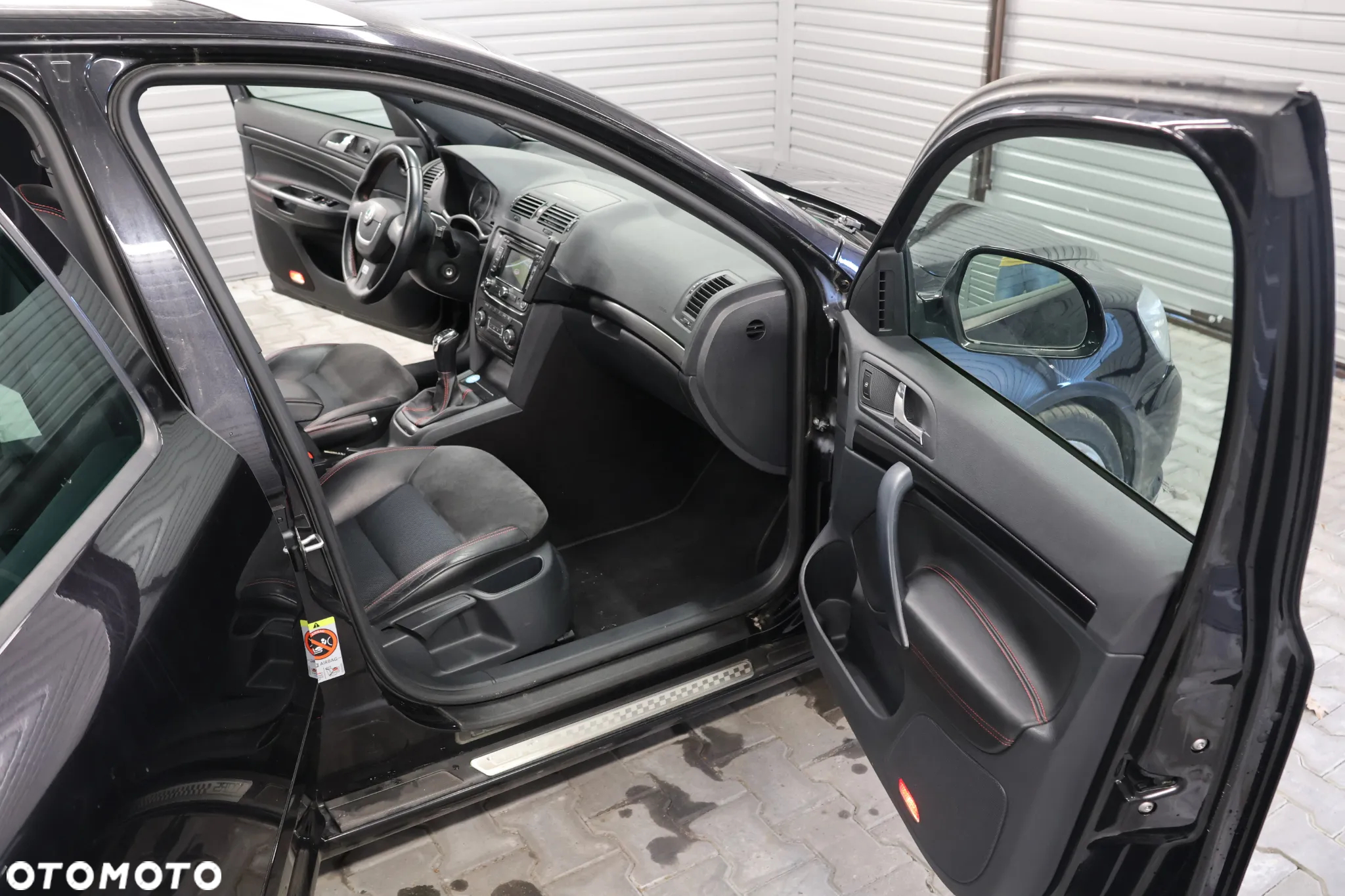 Skoda Octavia Combi 2.0 TSI RS - 11