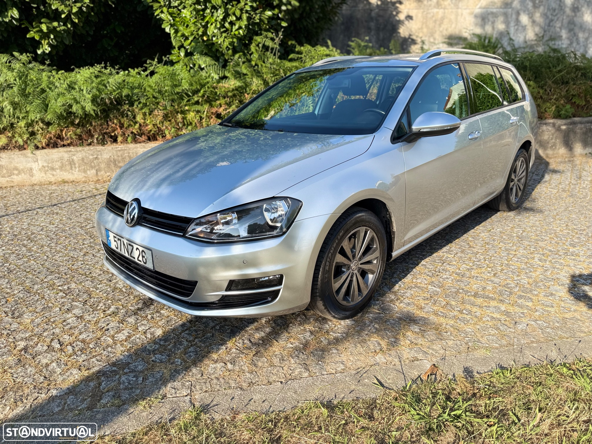 VW Golf Variant 1.6 TDi BlueMotion Confortline - 16