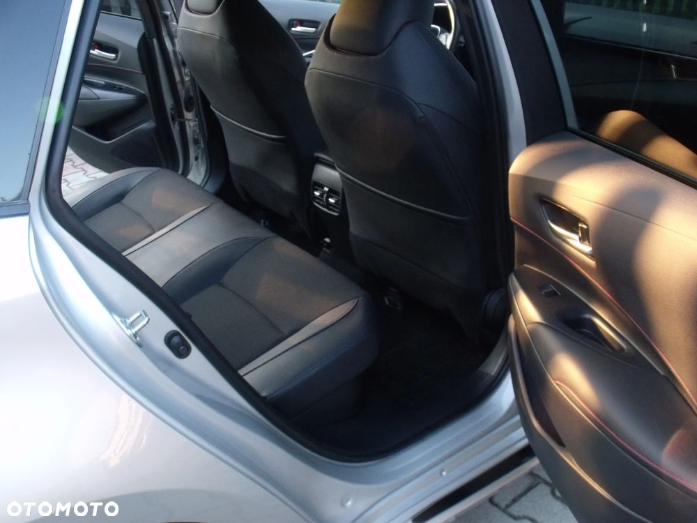 Toyota Corolla 1.8 Hybrid GR Sport Dynamic - 19