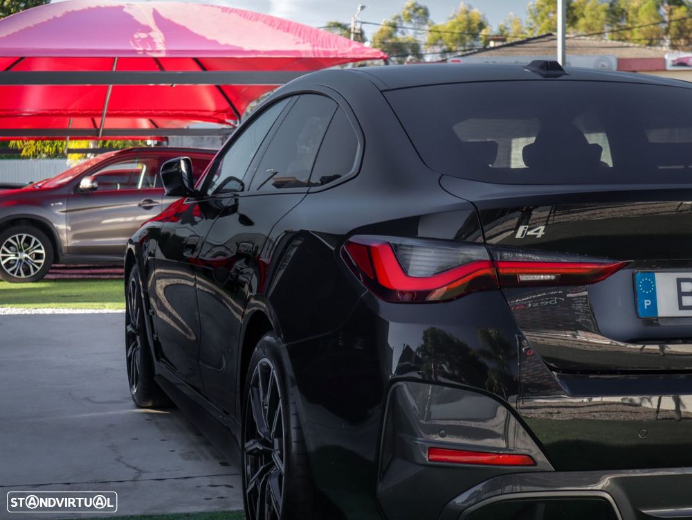 BMW i4 eDrive40 Pack Desportivo M - 14