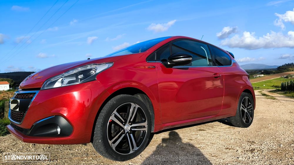 Peugeot 208 1.2 PureTech GT Line - 5