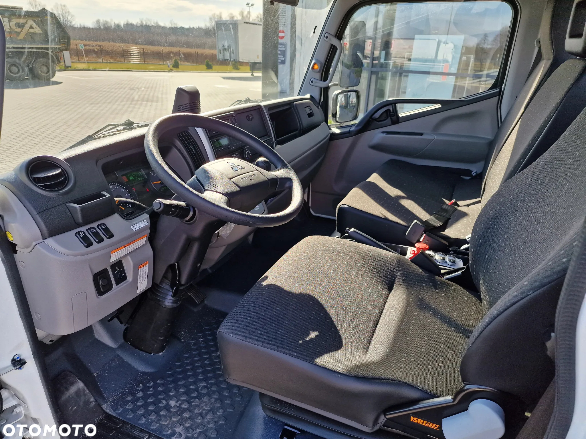FUSO Canter 9C18 AMT 4x2 - 21