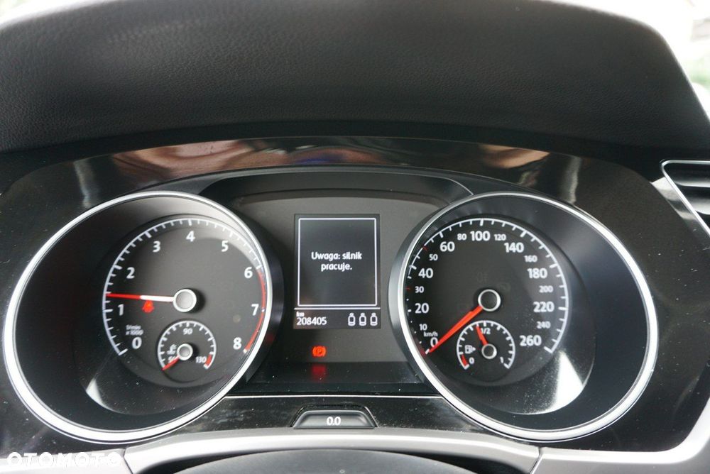 Volkswagen Touran - 24