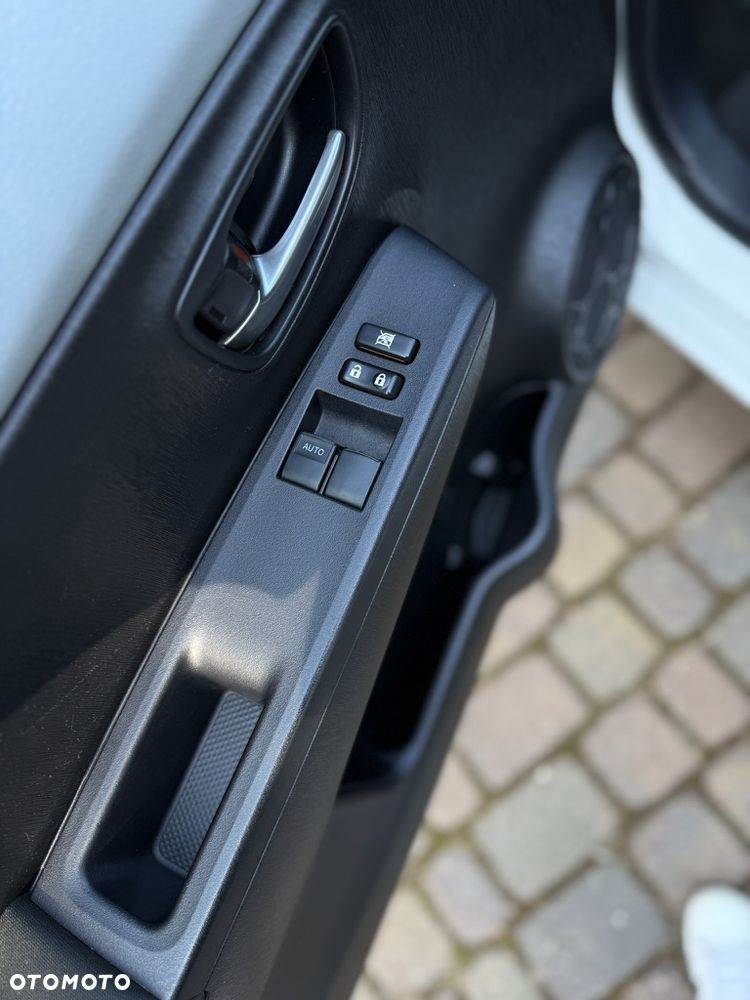 Toyota Yaris - 8
