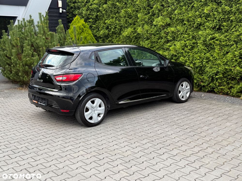 Renault Clio 1.2 16V 75 Expression - 14