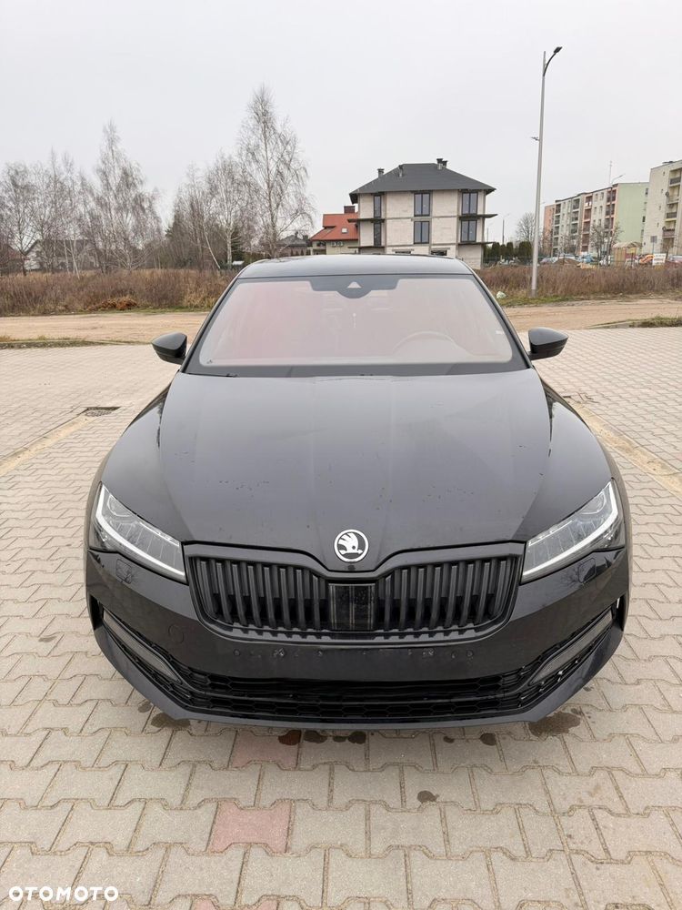 Skoda Superb 2.0 TDI SCR 4x4 Sportline DSG - 2
