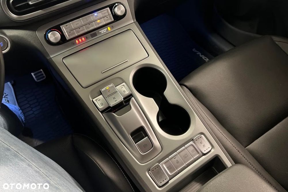 Hyundai Kona Premium - 16