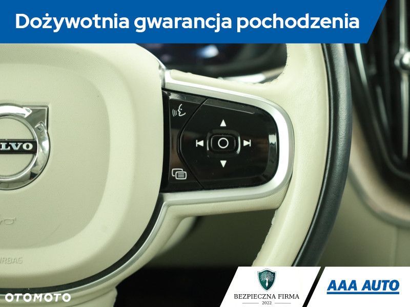 Volvo XC 60 - 21