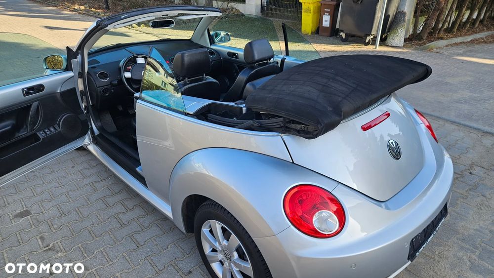 Volkswagen New Beetle 2.0 - 8