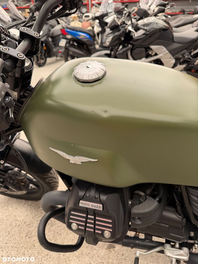 Moto Guzzi V7 - 10
