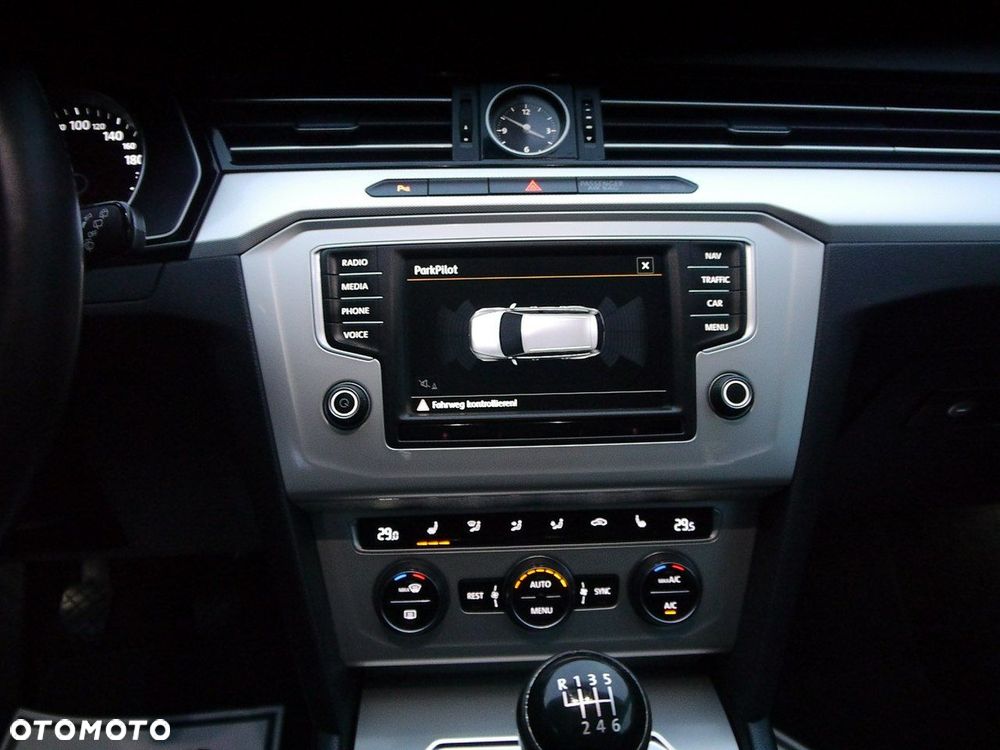 Volkswagen Passat Variant - 27