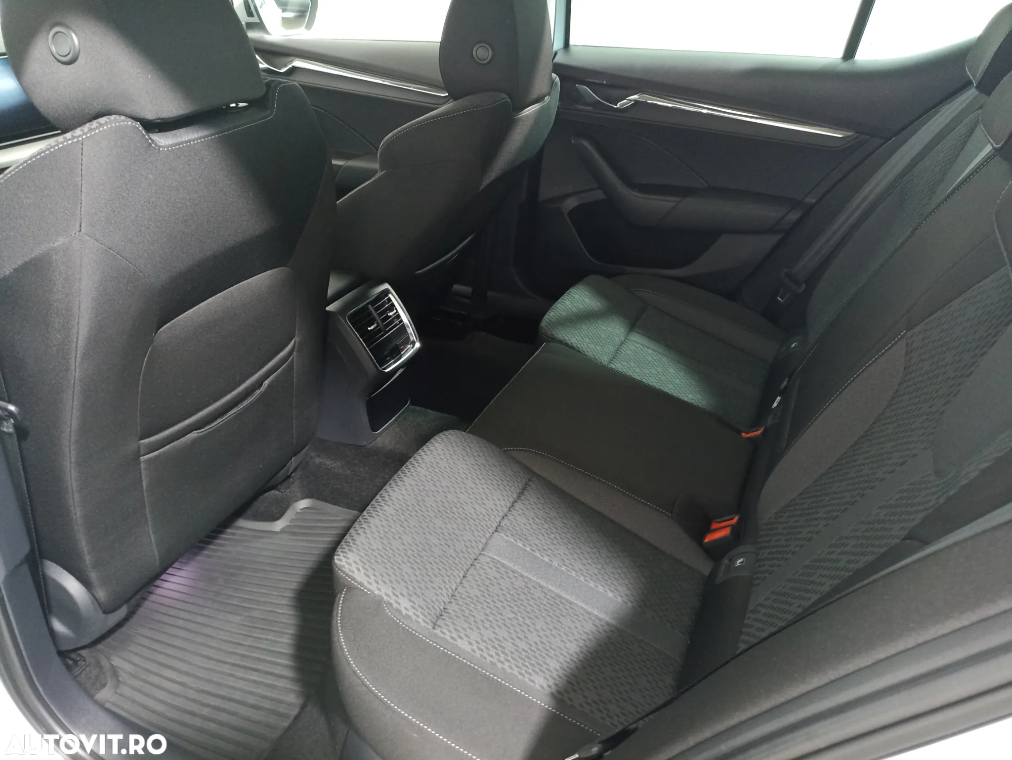 Skoda Octavia 2.0 TSI DSG 4X4 Style - 7