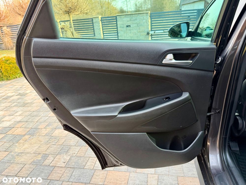 Hyundai Tucson blue 1.7 CRDi 2WD DCT Premium - 12